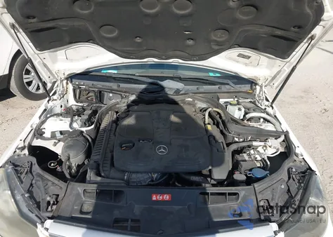 2013 Mercedes-Benz C 300 Sport 4Matic из США, поврежденный, VIN WDDGF8ABXDR276012